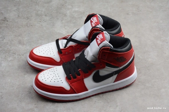 555088-101 "Chicago" Retro High 1 555088-101 Kids  Jordan Kid Air OG 0516